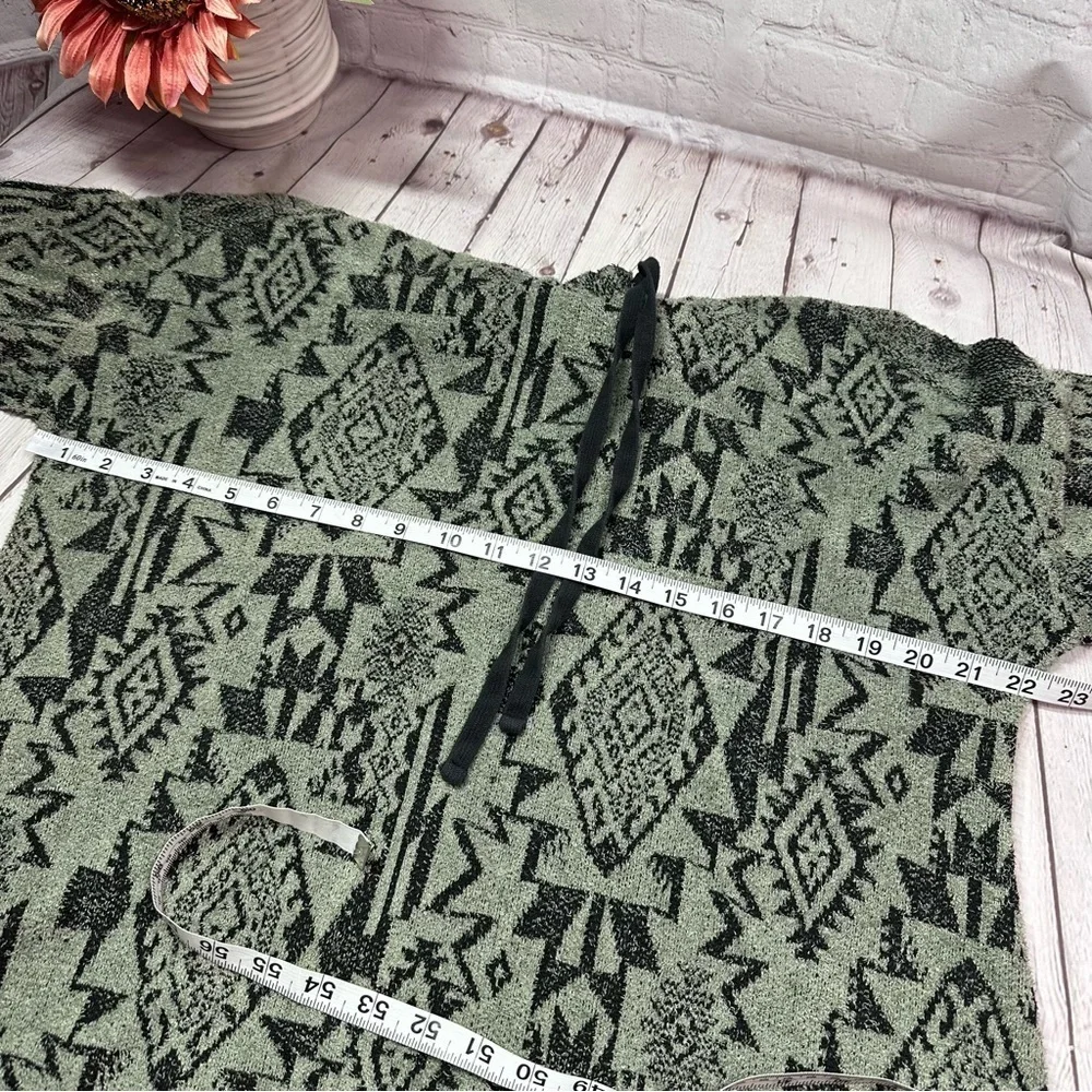 one world Geometric Patterned  cowl neck Sweater sz L southwest boho cozy